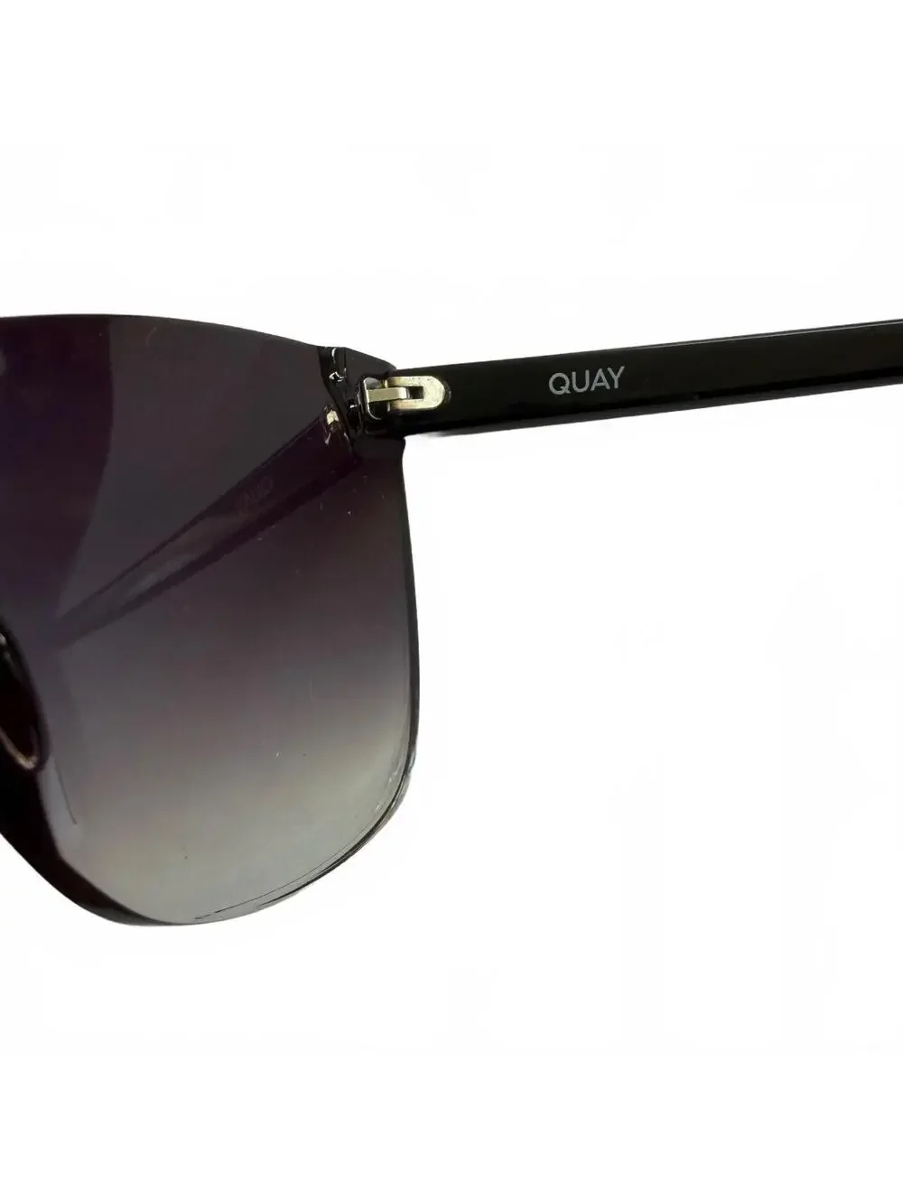 Quay Australia Come Thru Cat Eye Sunglasses Oversized Black Fade Gradient UV
